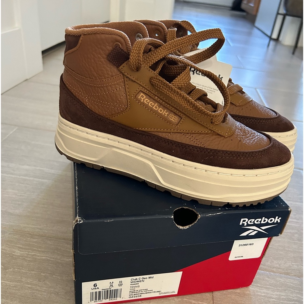 New in box Reebok club C Geo mid sneakers